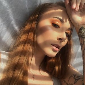 Meet your Posher, Fallon